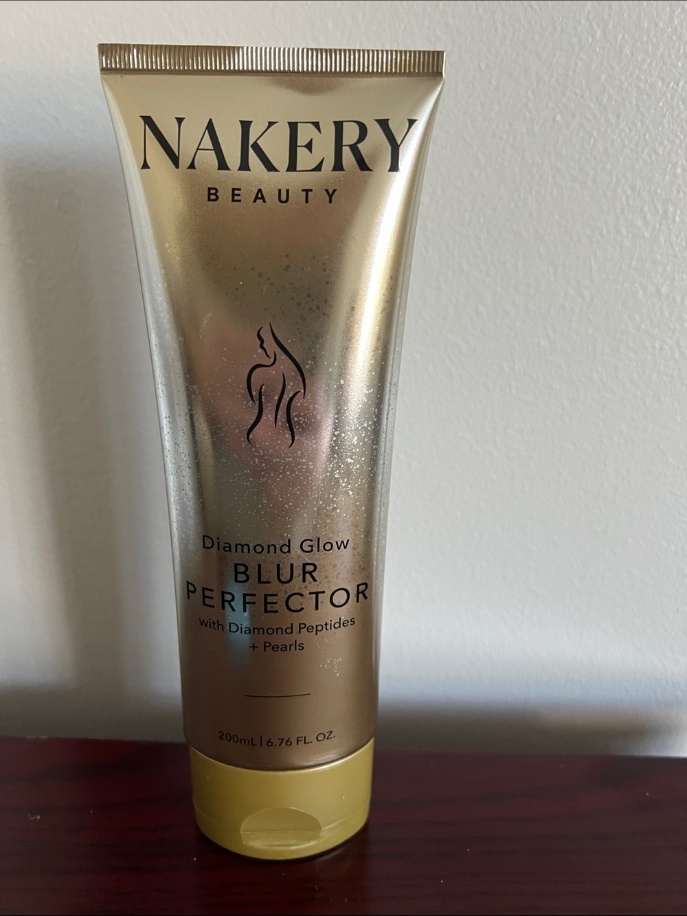 Nakery Beauty Diamond Glow Blur Perfector